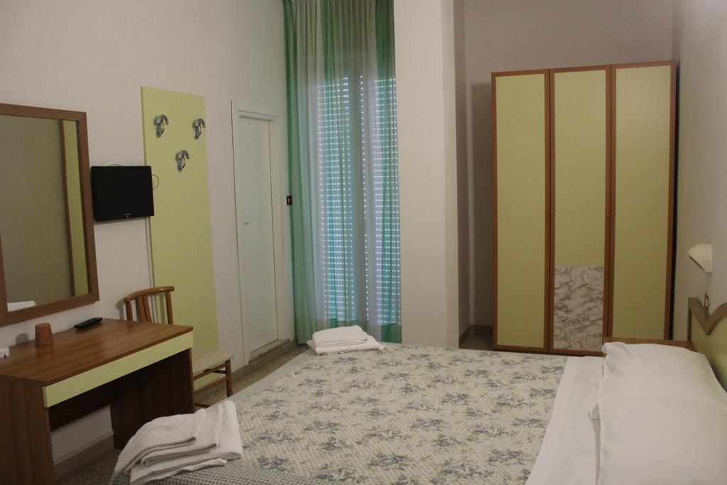 Hotel Santini Римини Экстерьер фото