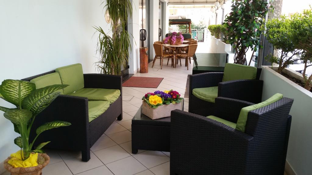 Hotel Santini Римини Экстерьер фото